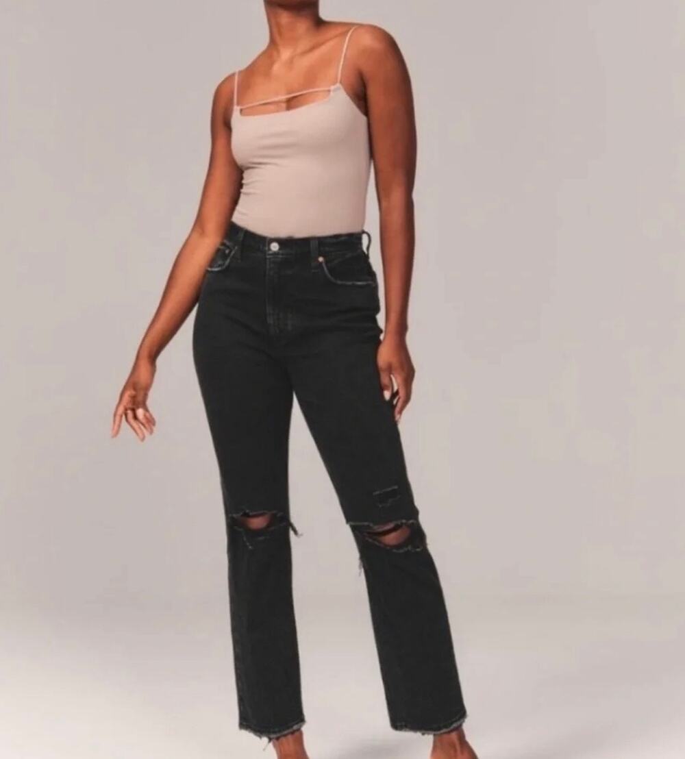Abercrombie & Fitch The 90’s Straight Ultra High Rise Black Size 31/12 Short